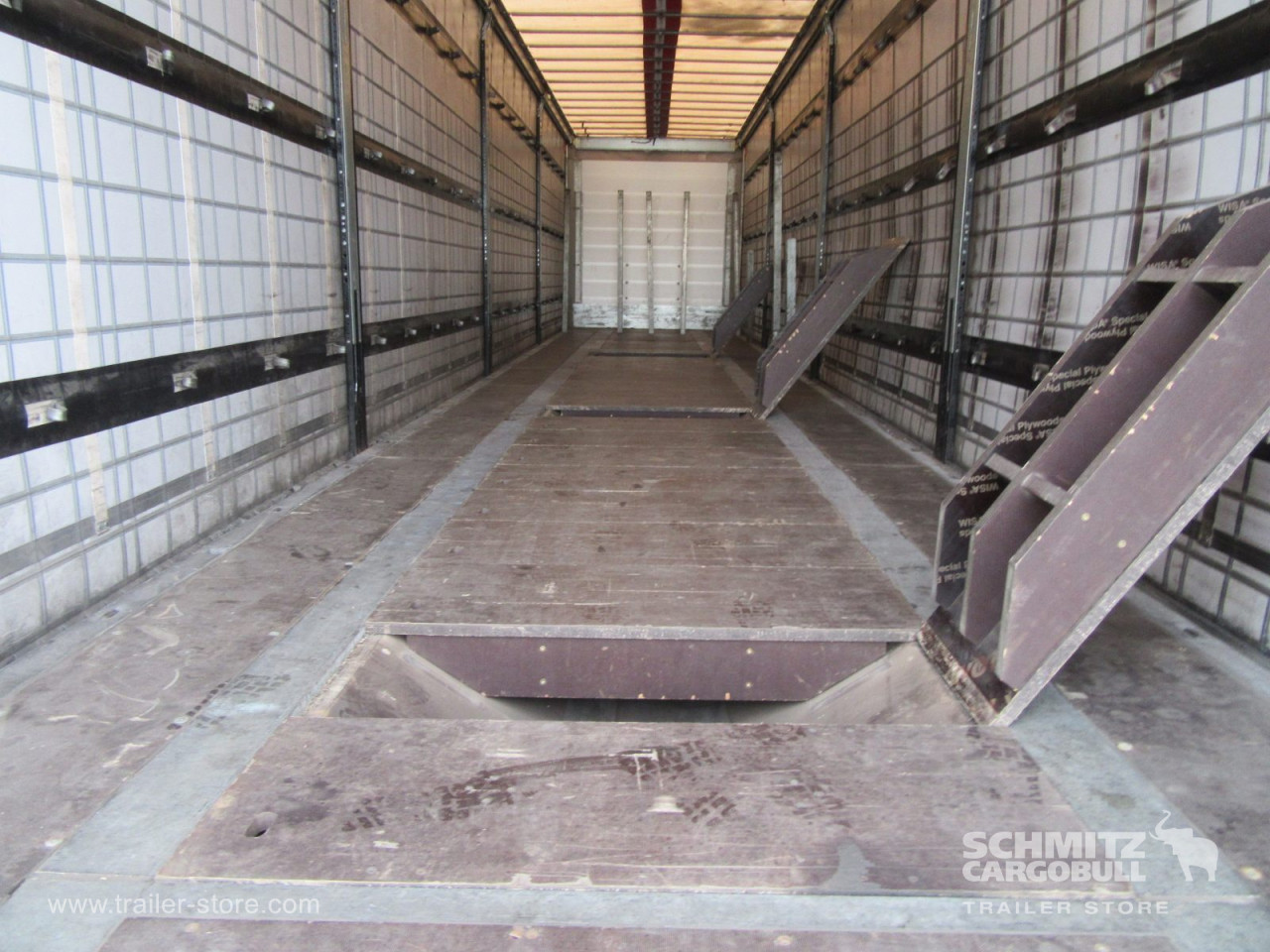 Schmitz Cargobull Curtainsider Standard 