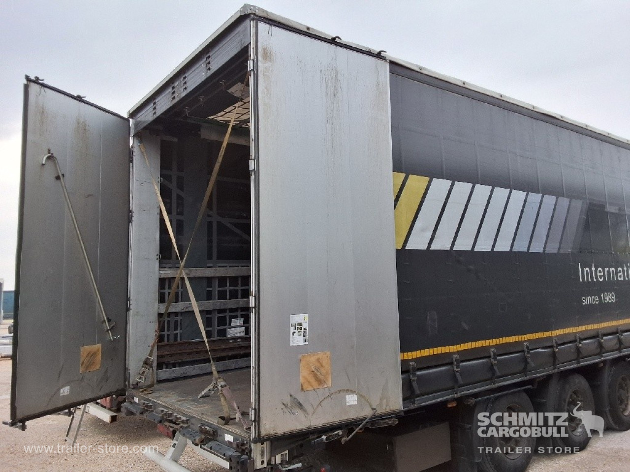 WIELTON Curtainsider Mega 