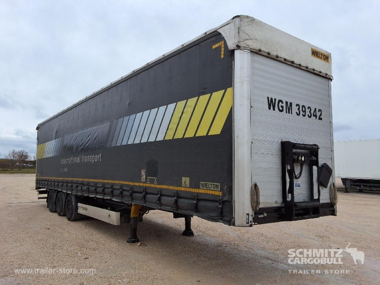 WIELTON Curtainsider Mega 