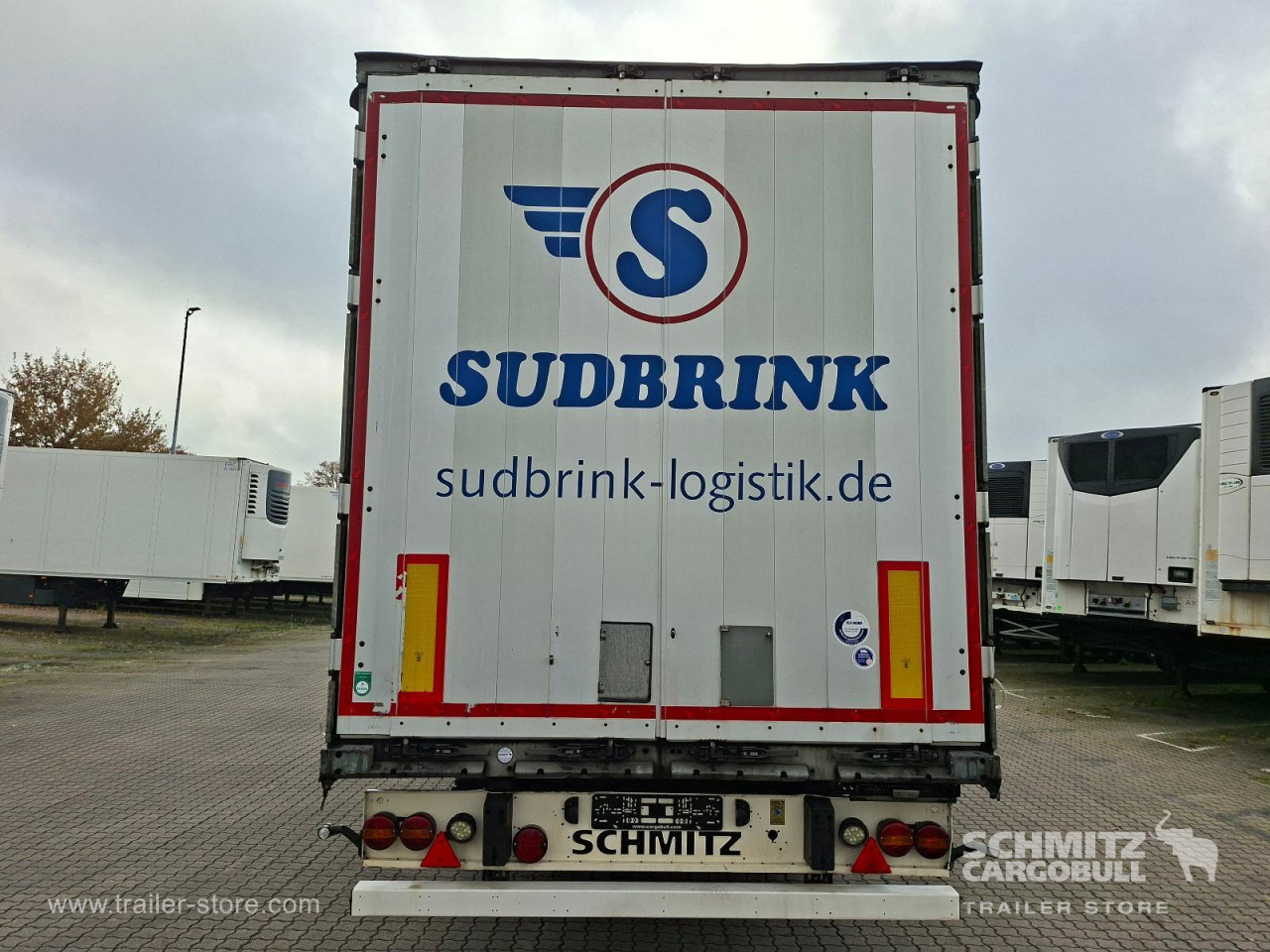 Schmitz Cargobull Curtainsider Standard Getränke 