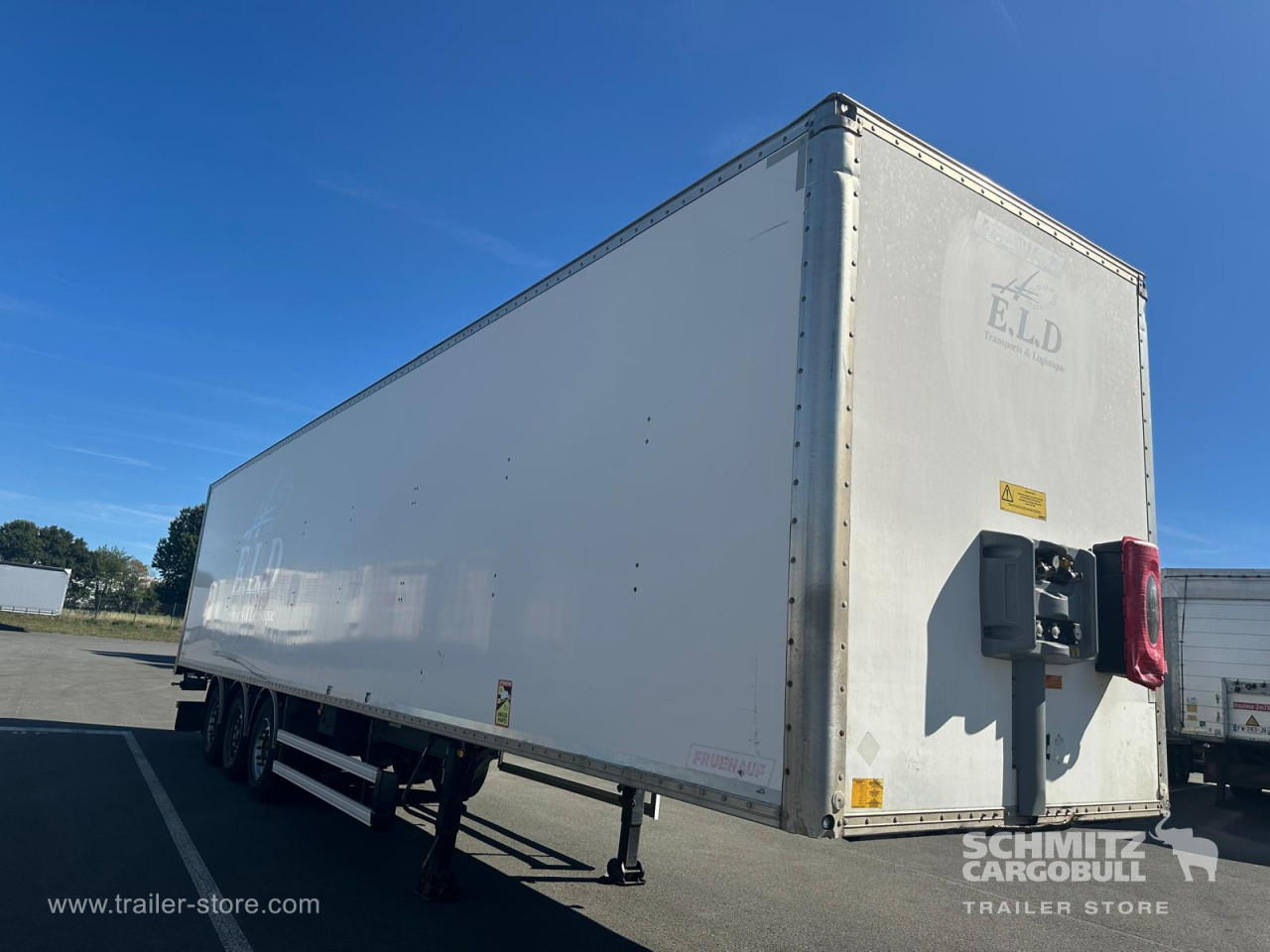 FRUEHAUF Semitrailer Dryfreight Standard Porte relevante 