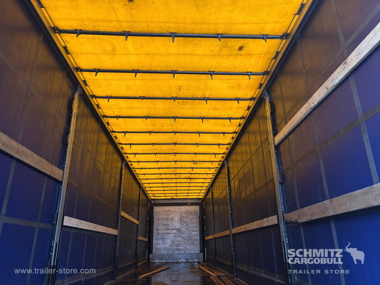 Schmitz Cargobull Curtainsider Standard 