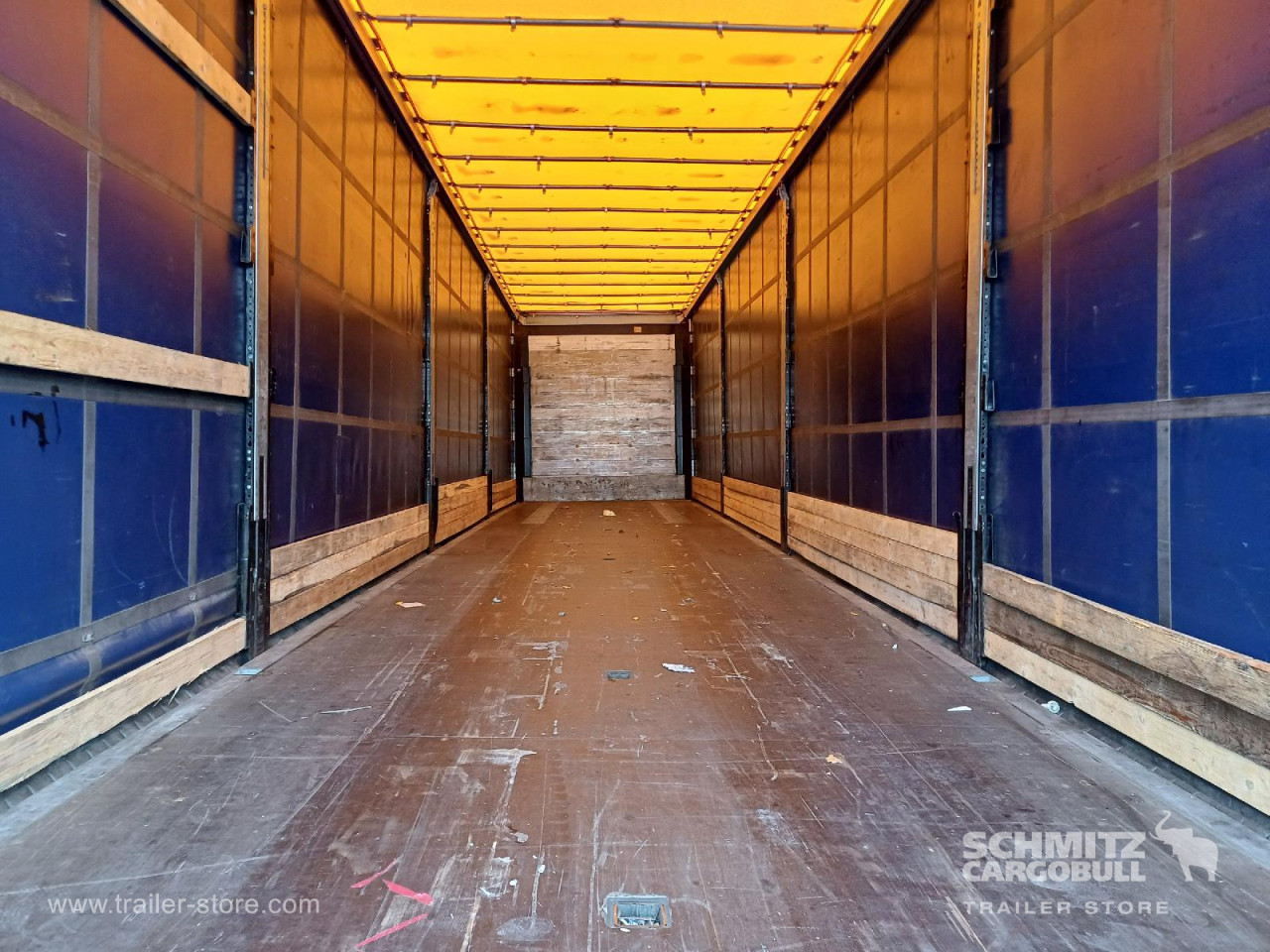 Schmitz Cargobull Curtainsider Standard 