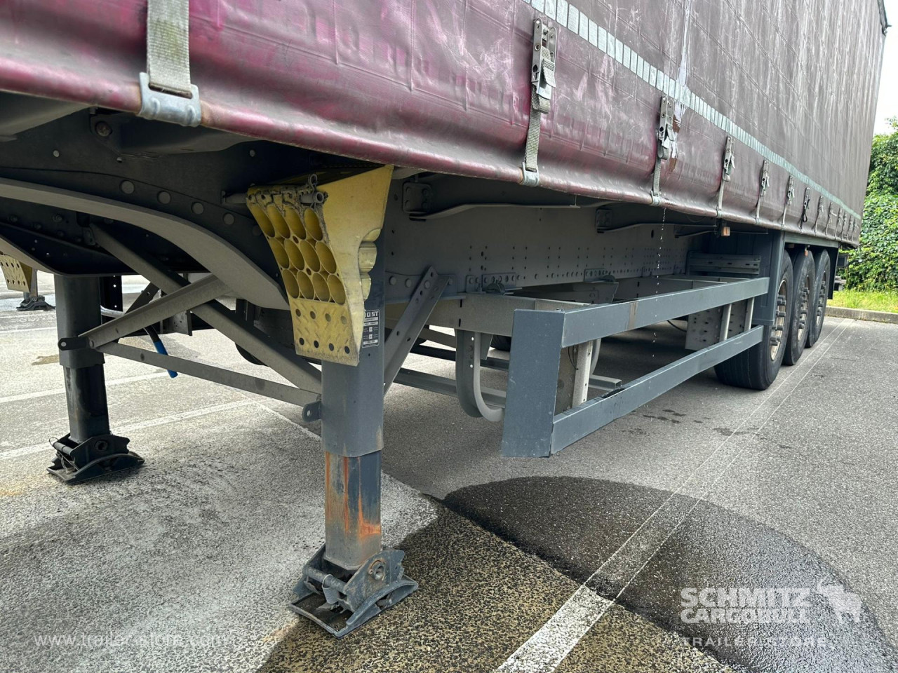 Schmitz Cargobull Semitrailer Curtainsider Standard Hayon 