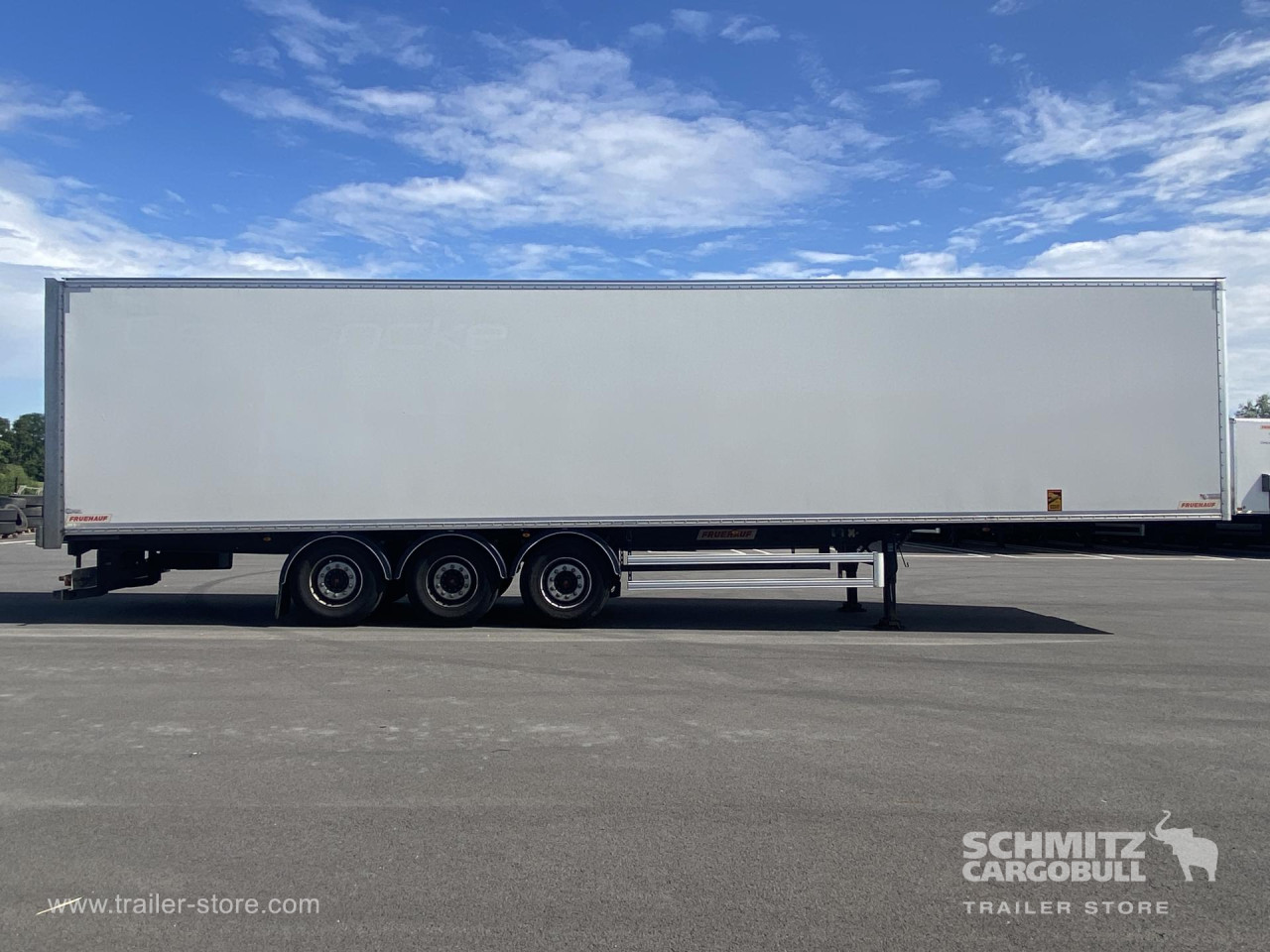 FRUEHAUF Semitrailer Dryfreight Standard Porte relevante 