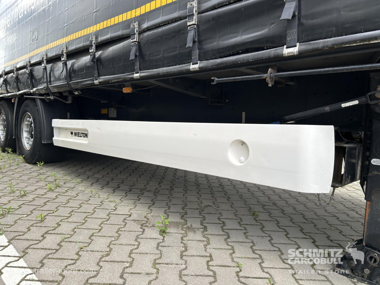 WIELTON Curtainsider Mega 