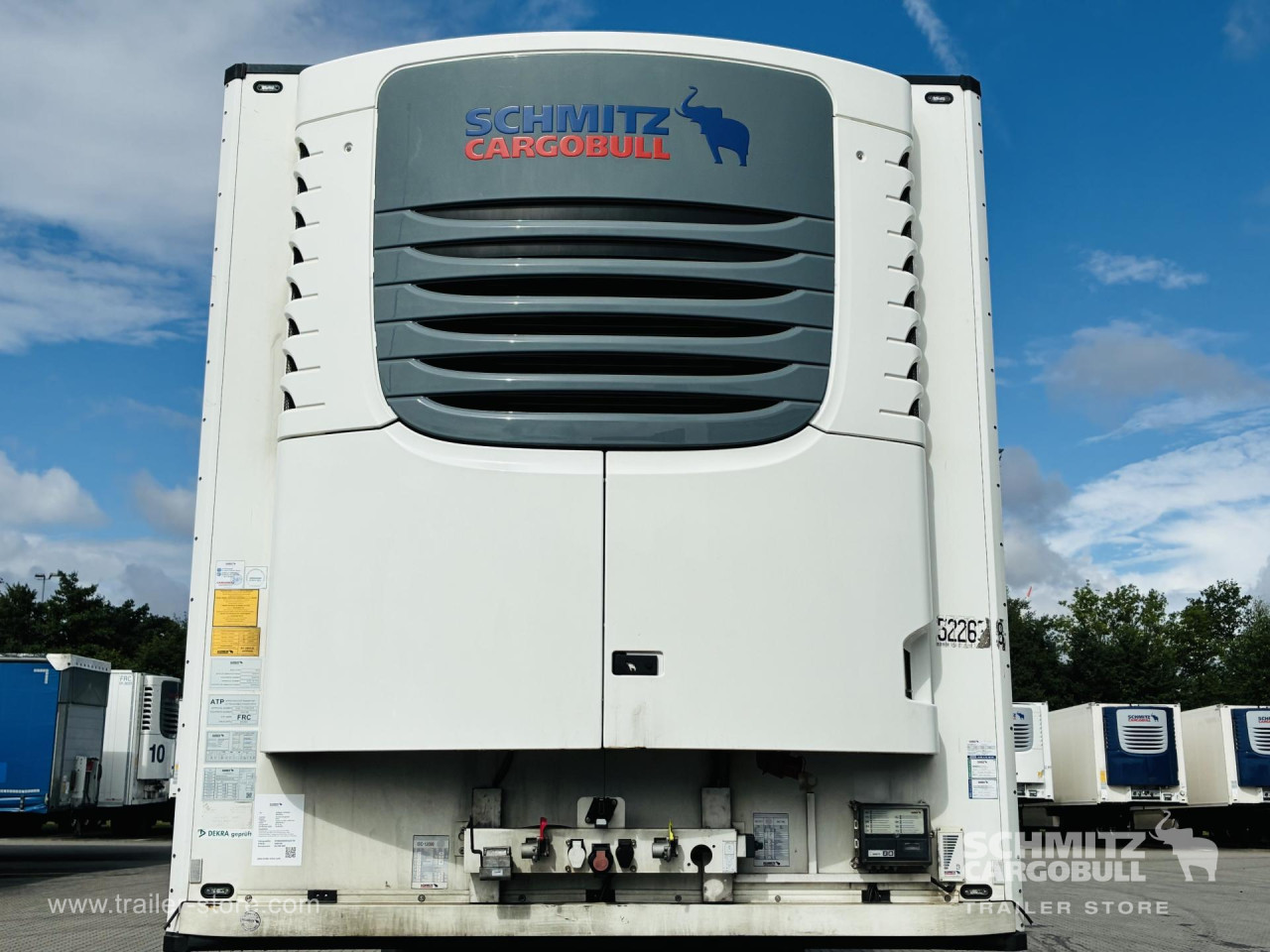 Schmitz Cargobull Tiefkühler Multitemp Doppelstock Trennwand 