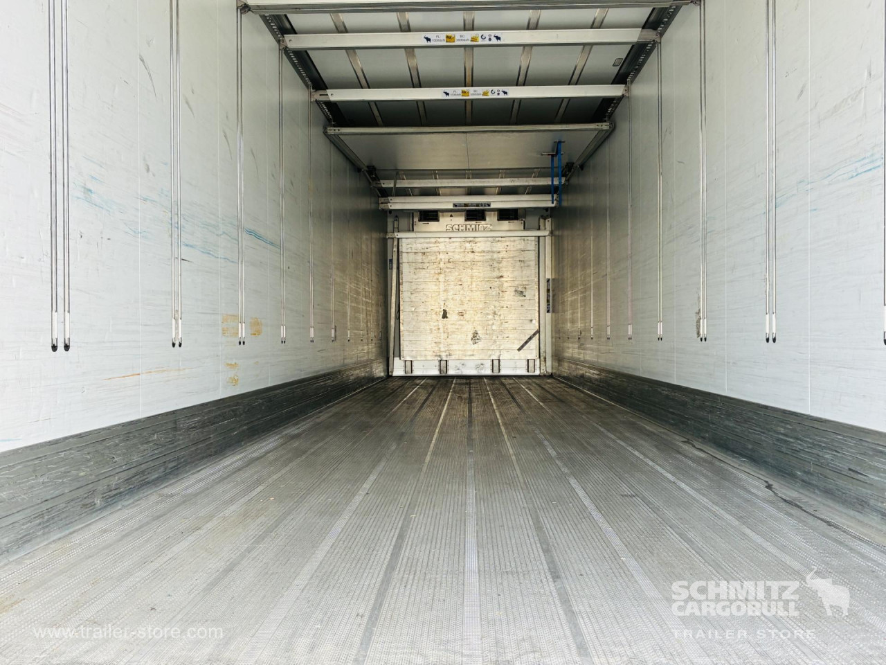 Schmitz Cargobull Tiefkühler Multitemp Doppelstock Trennwand 