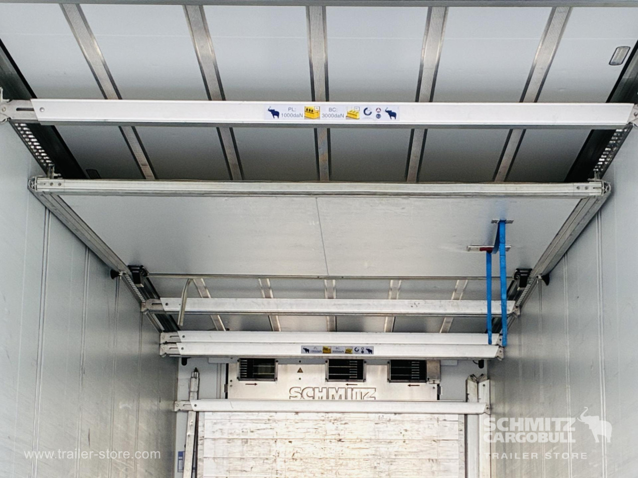 Schmitz Cargobull Tiefkühler Multitemp Doppelstock Trennwand 