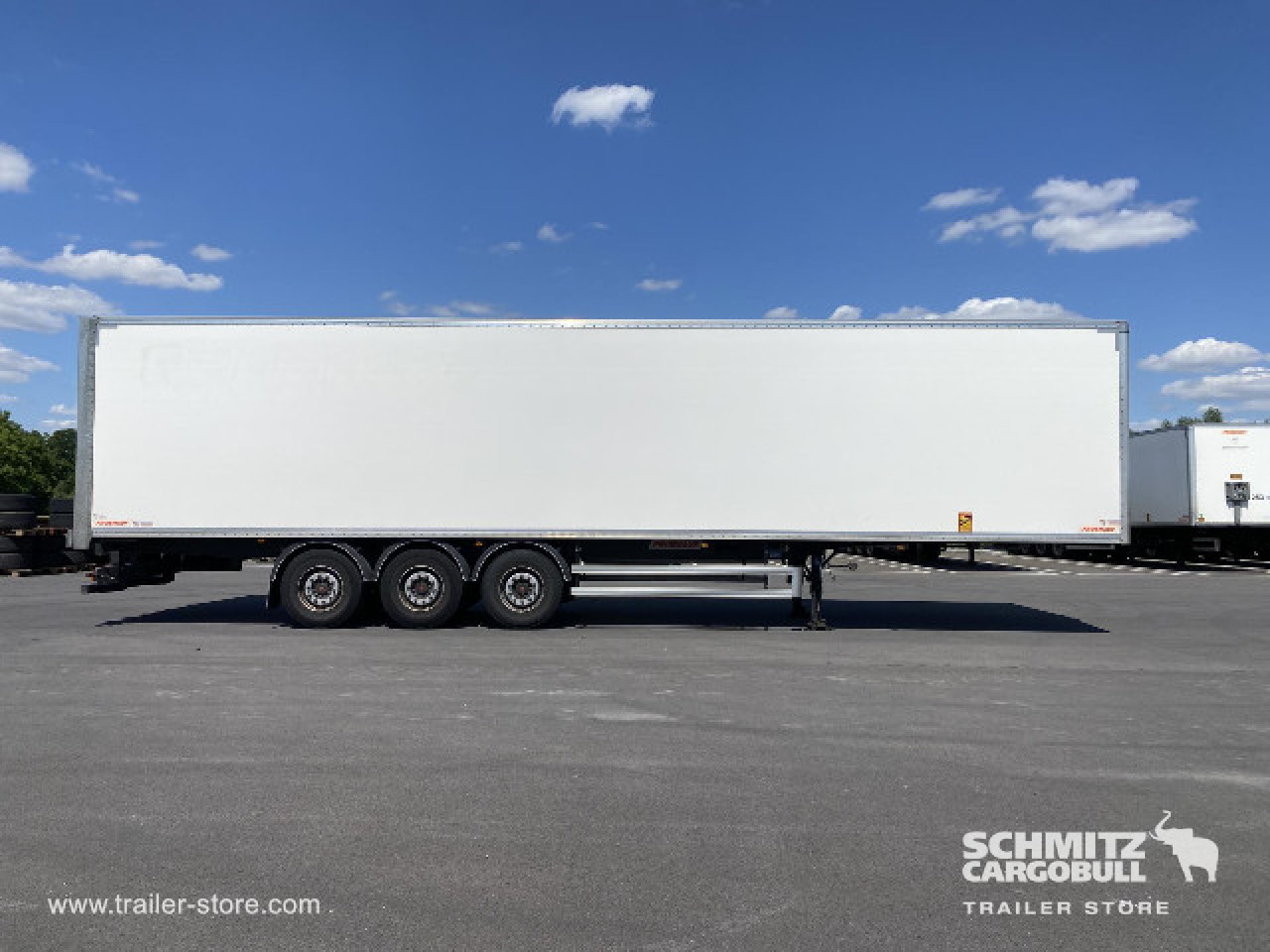 FRUEHAUF Semitrailer Dryfreight Standard Porte relevante 
