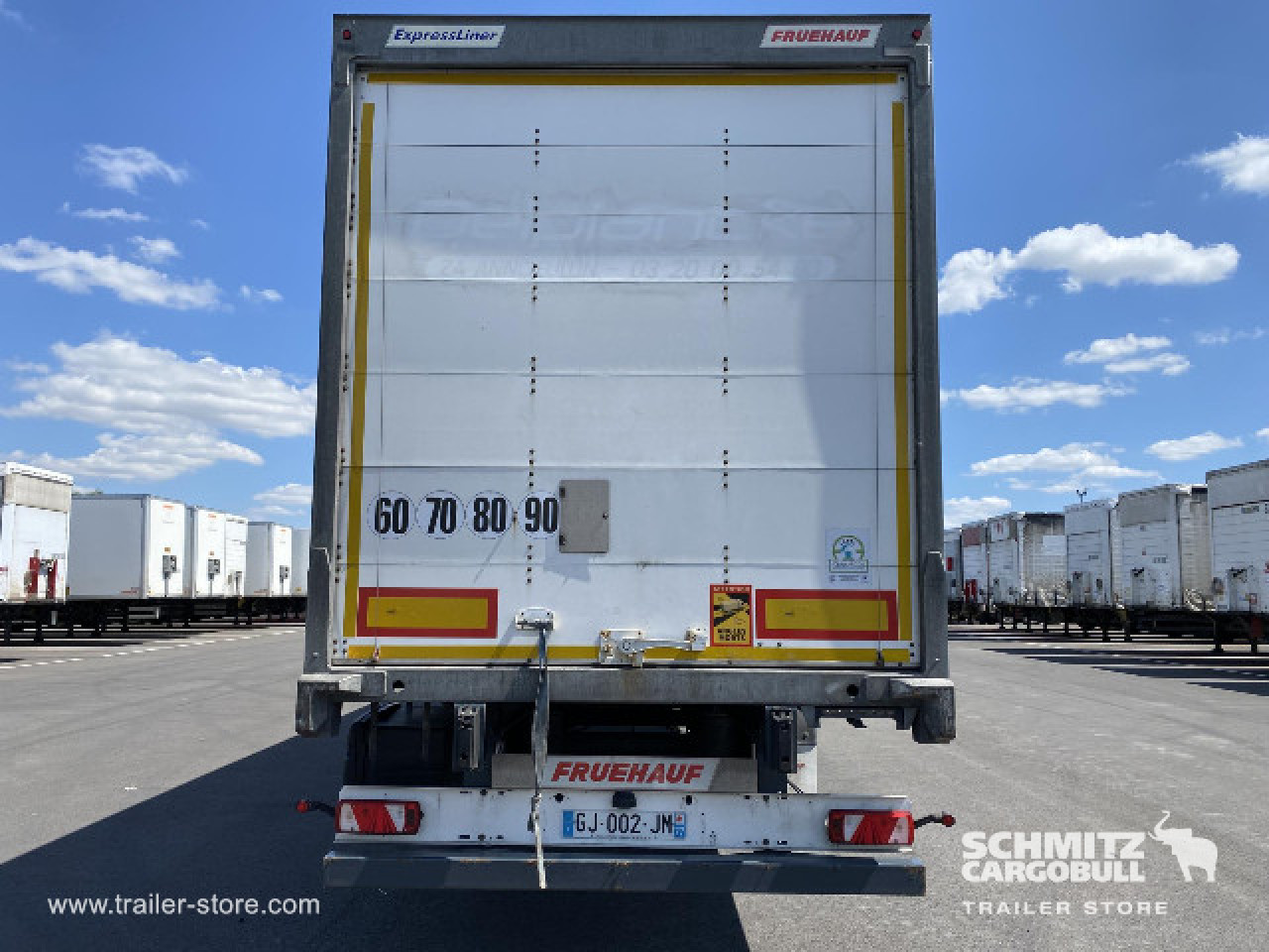 FRUEHAUF Semitrailer Dryfreight Standard Porte relevante 