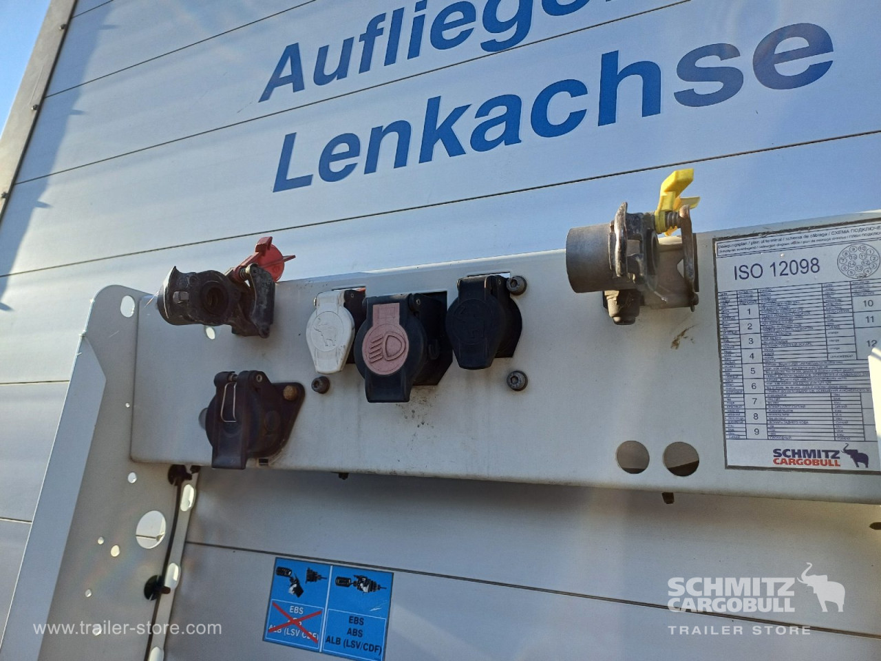 Schmitz Cargobull Curtainsider Standard Staplerhalterung 