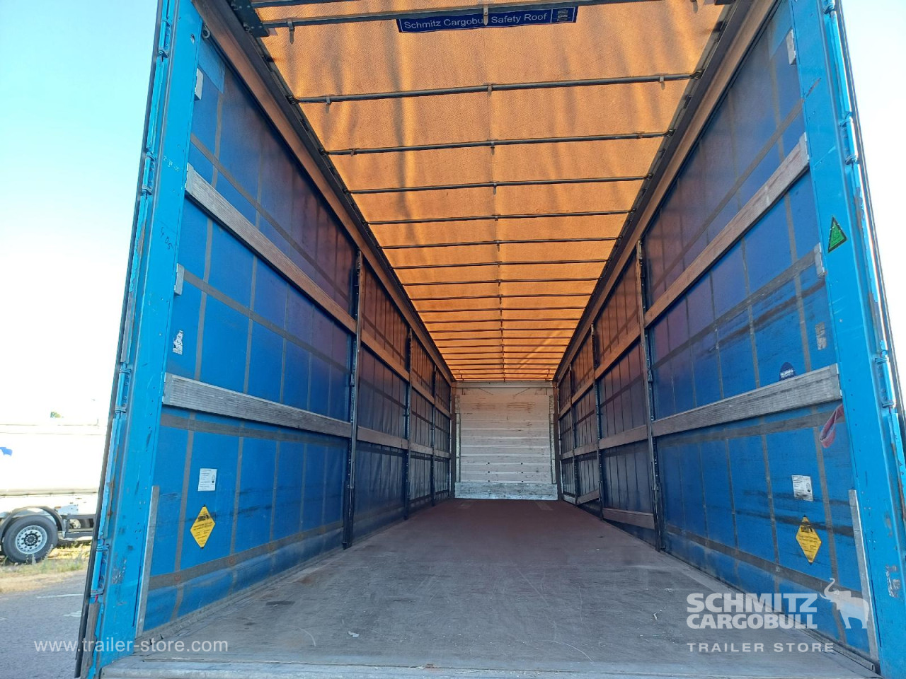 Schmitz Cargobull Curtainsider Standard Staplerhalterung 