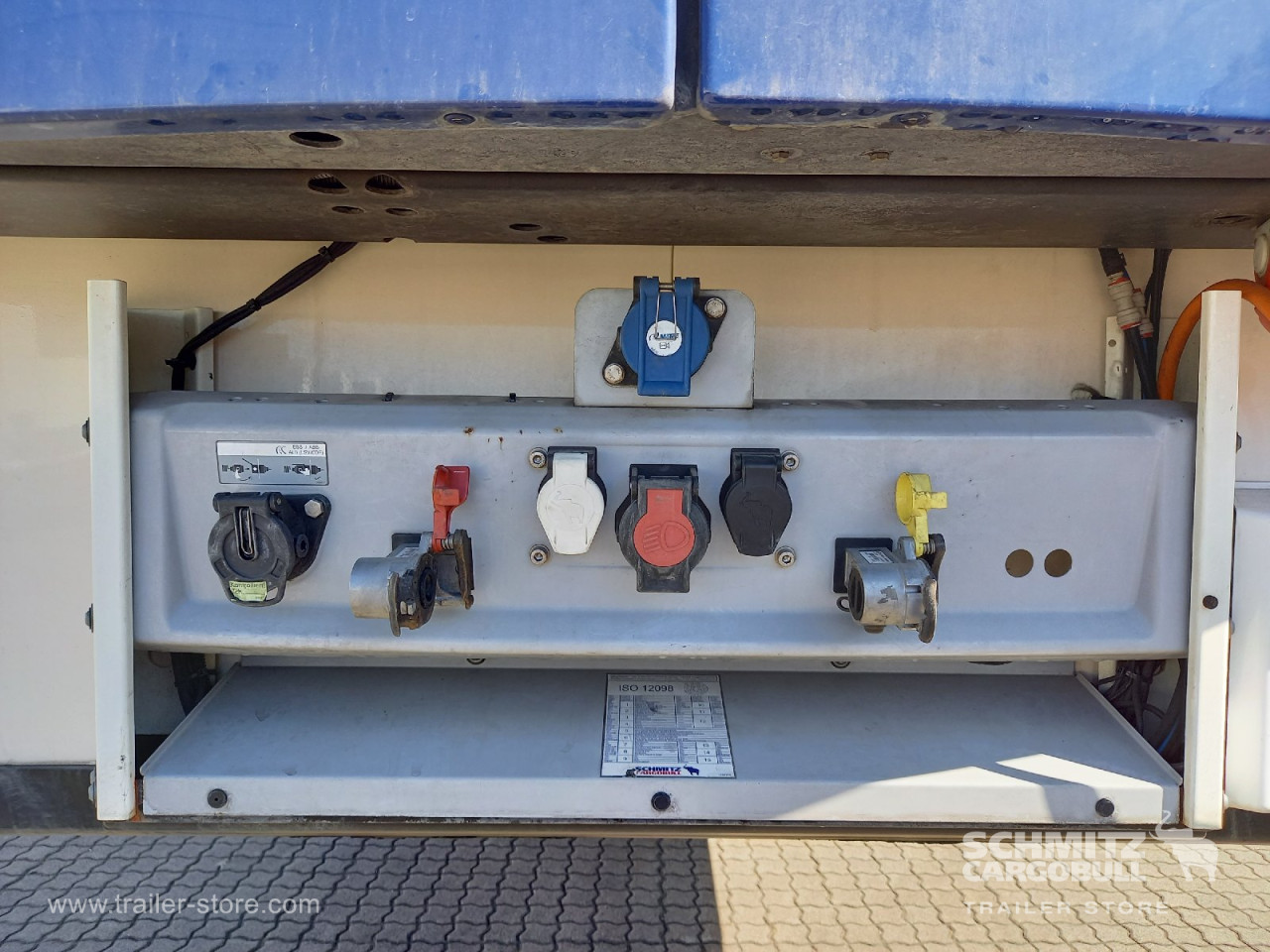 Schmitz Cargobull Tiefkühler Multitemp Trennwand 