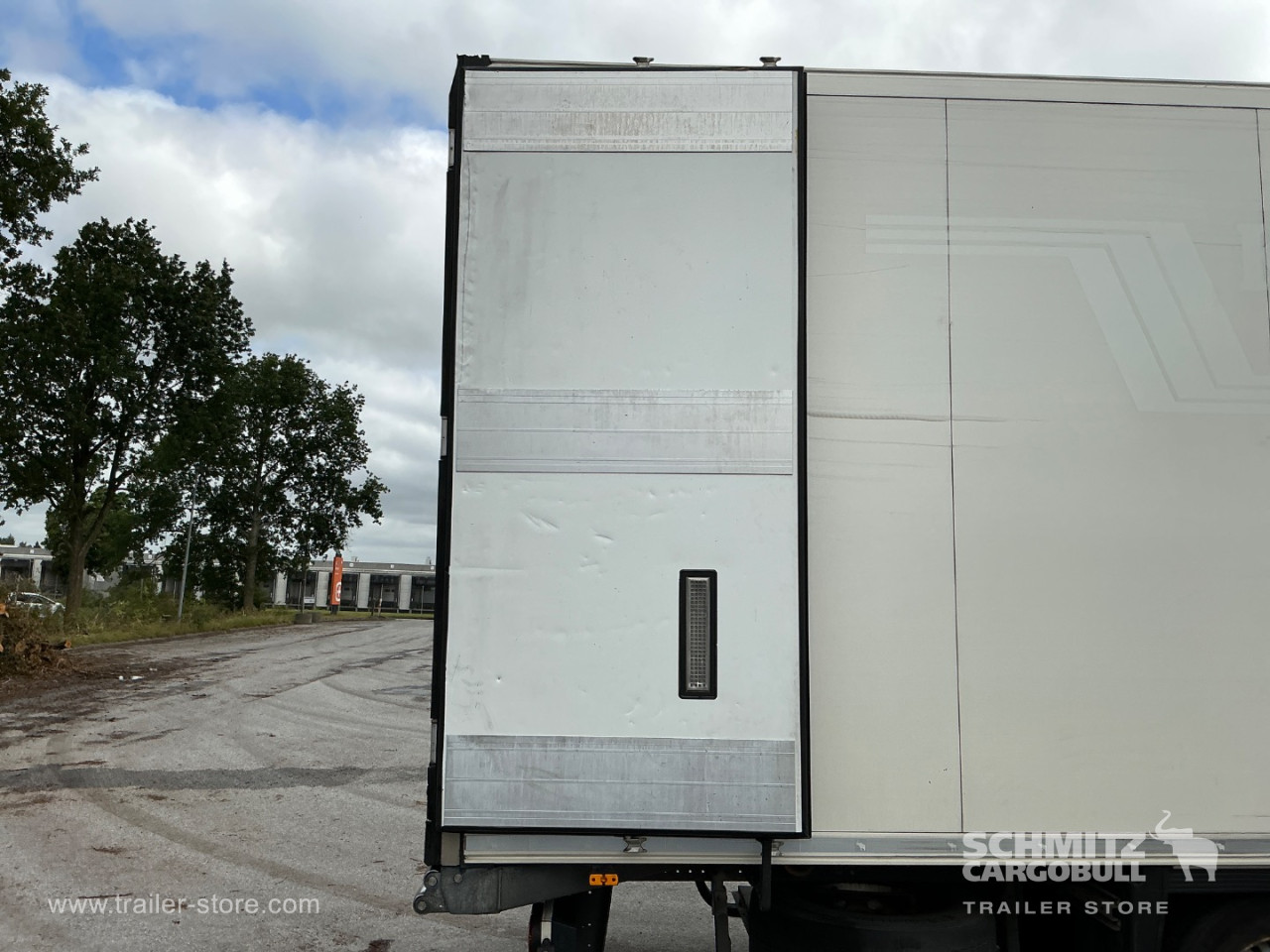 Schmitz Cargobull Reefer Meat hanging system 