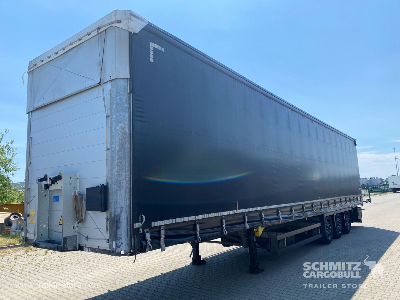 Schmitz Cargobull Curtainsider Mega 