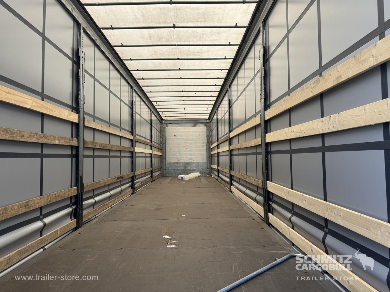 Schmitz Cargobull Curtainsider Mega 
