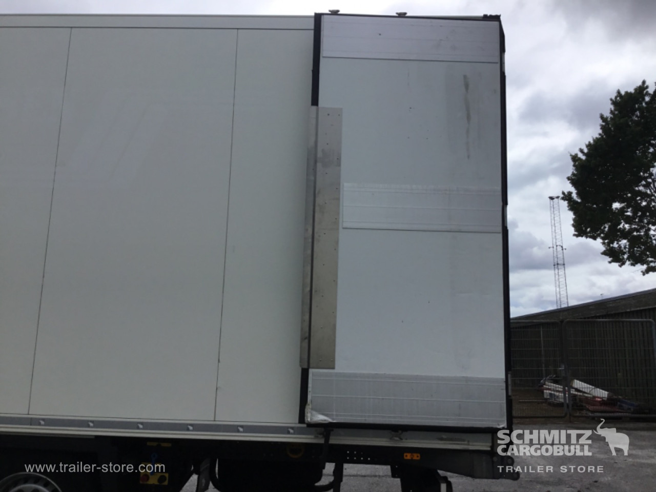 Schmitz Cargobull Reefer Meat hanging system 