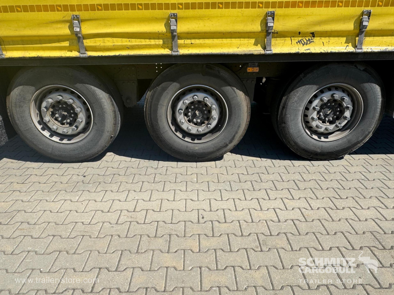 Schmitz Cargobull Curtainsider Standard 