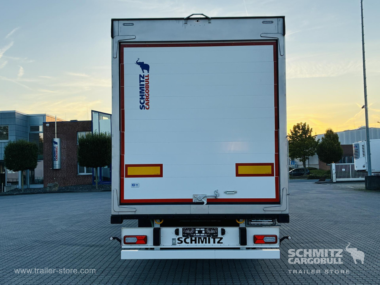 Schmitz Cargobull Frischdienst Standard Rolltor 