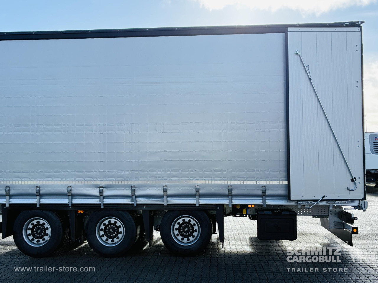 Schmitz Cargobull Curtainsider Mega 