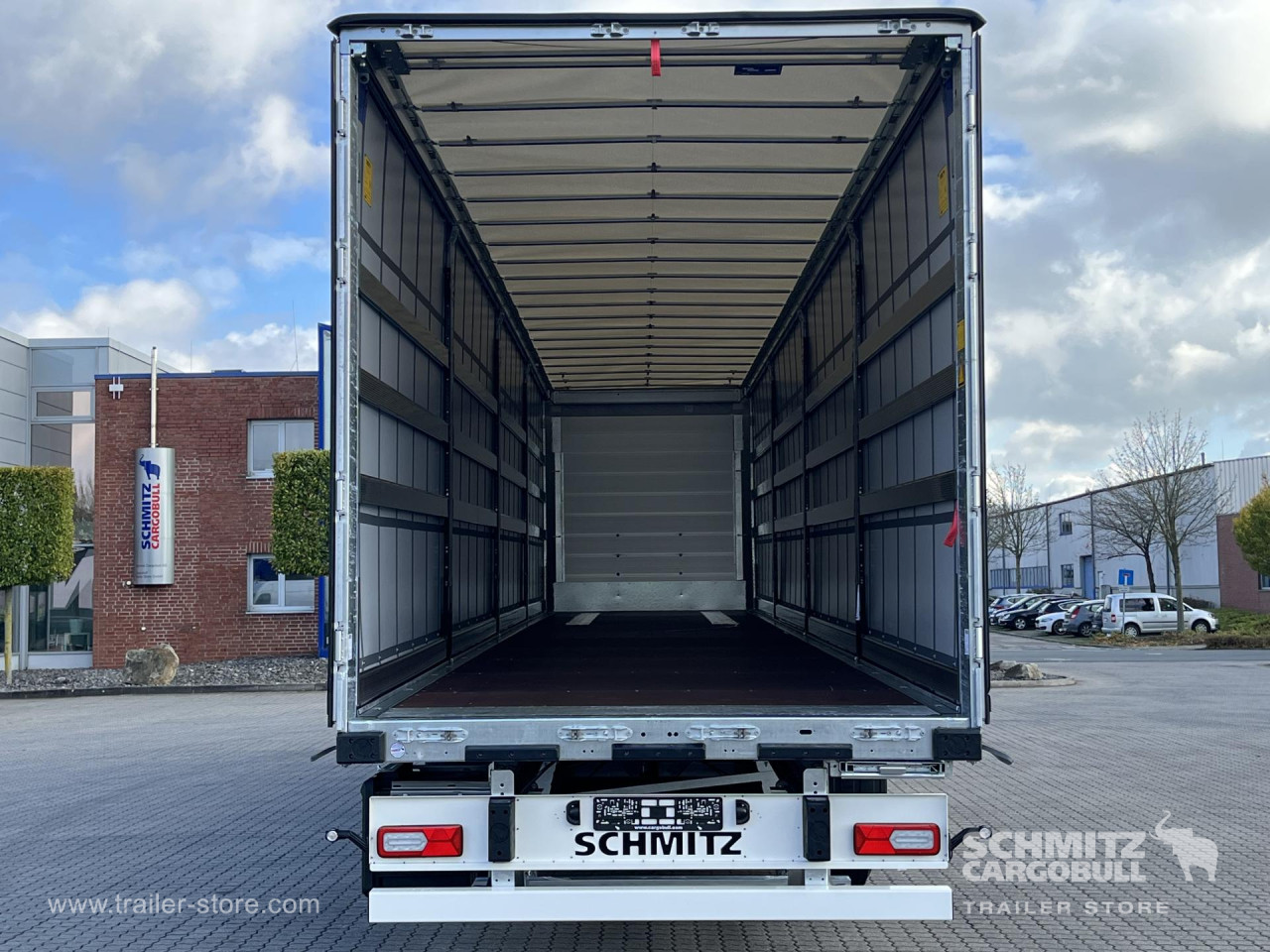 Schmitz Cargobull Curtainsider Standard Getränke 