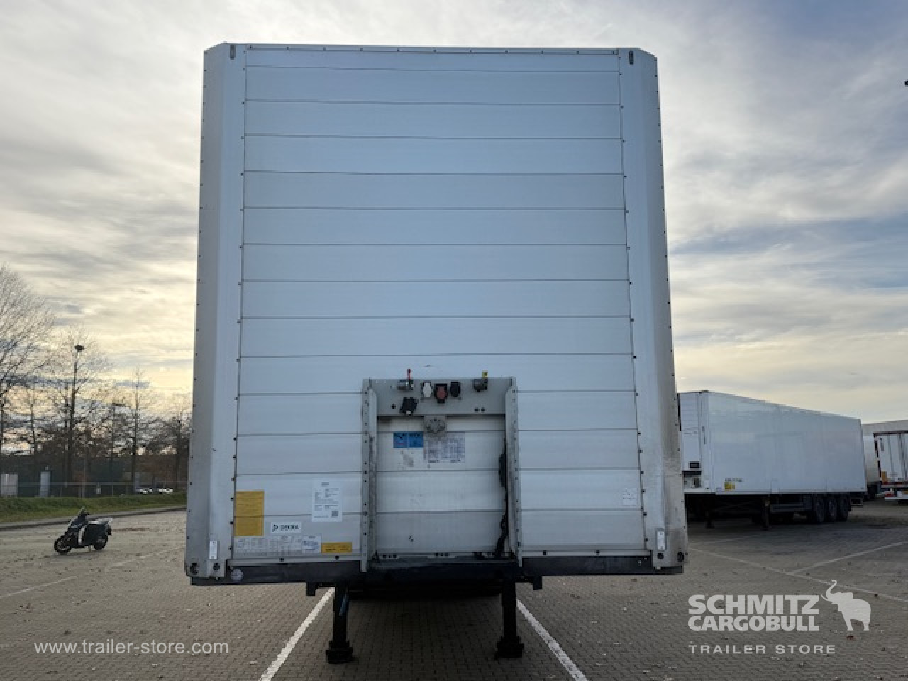 Schmitz Cargobull Oplegger Kasten Standard Taillift 