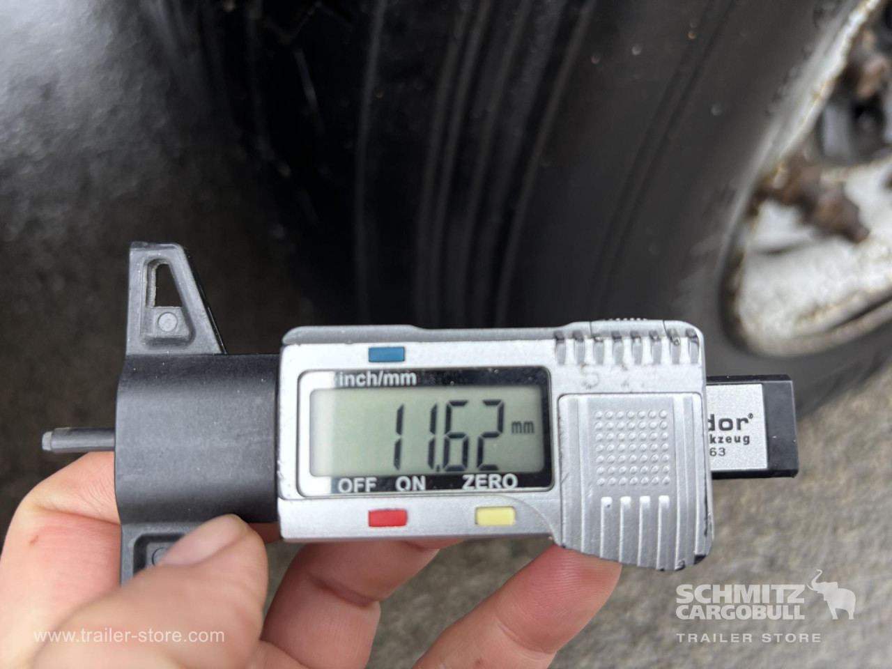 Schmitz Cargobull Curtainsider Mega 