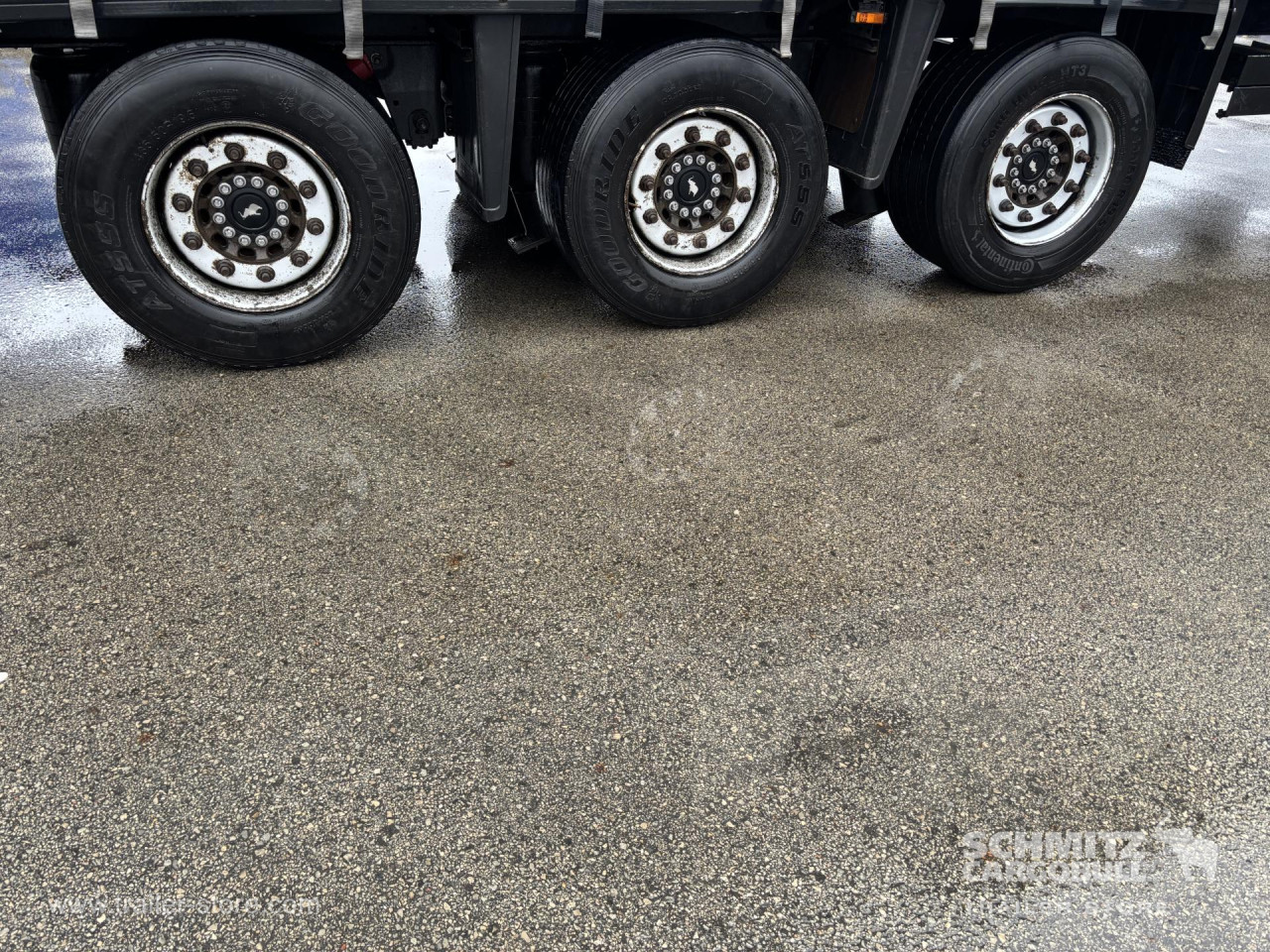 Schmitz Cargobull Curtainsider Mega 