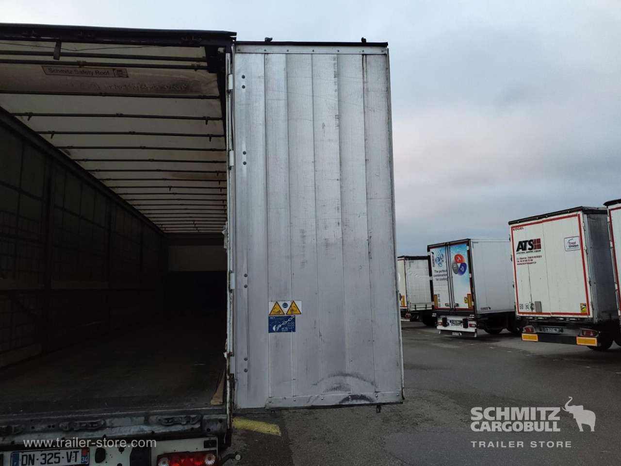 Schmitz Cargobull Semitrailer Curtainsider Standard 