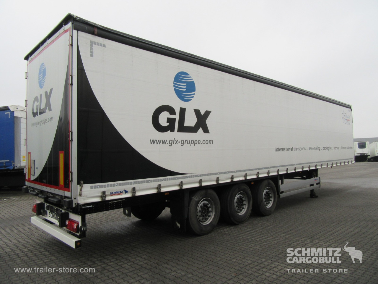 Schmitz Cargobull Curtainsider Standard Getränke 