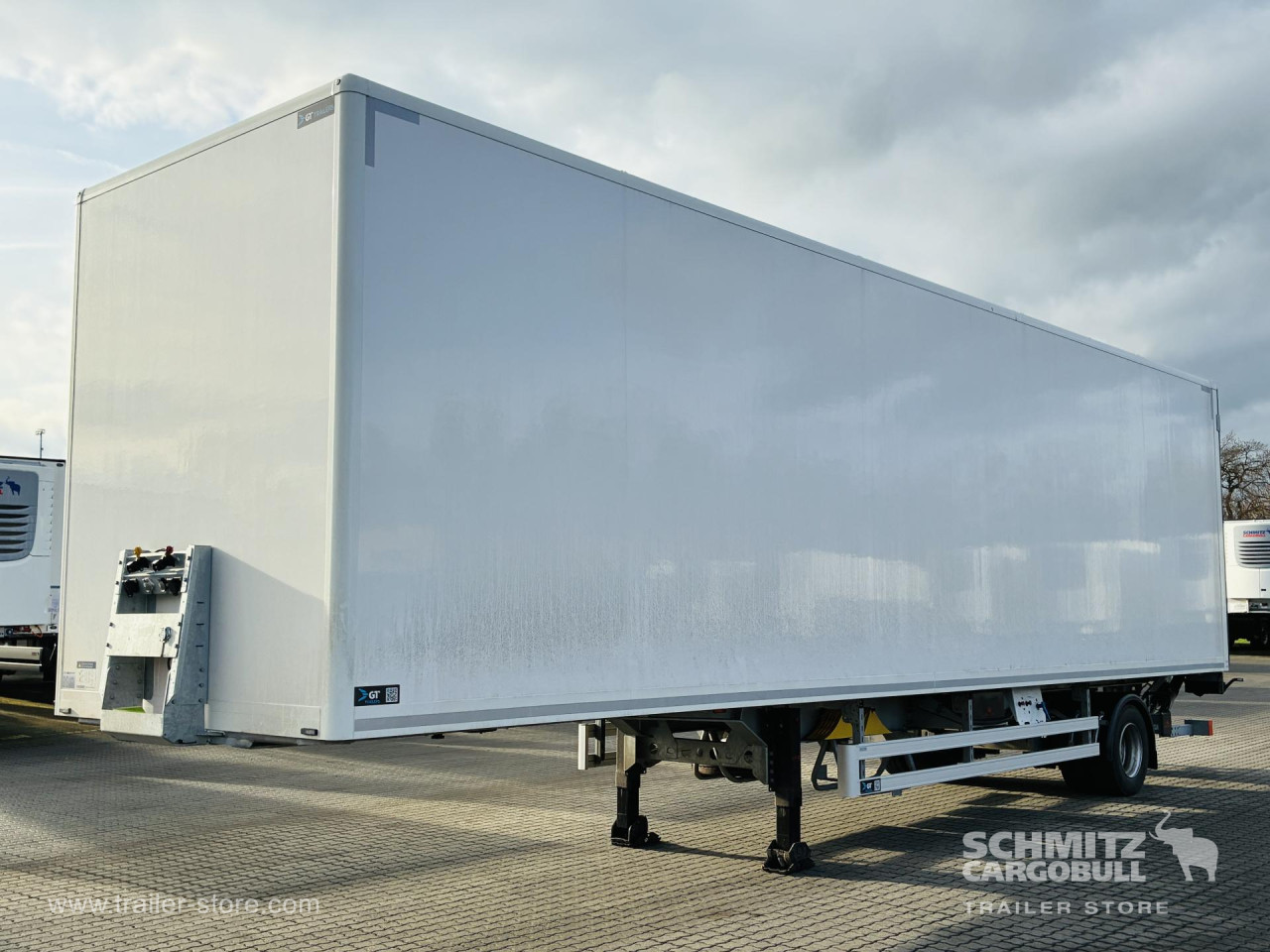 GT TRAILERS Trockenfrachtkoffer Standard Ladebordwand 