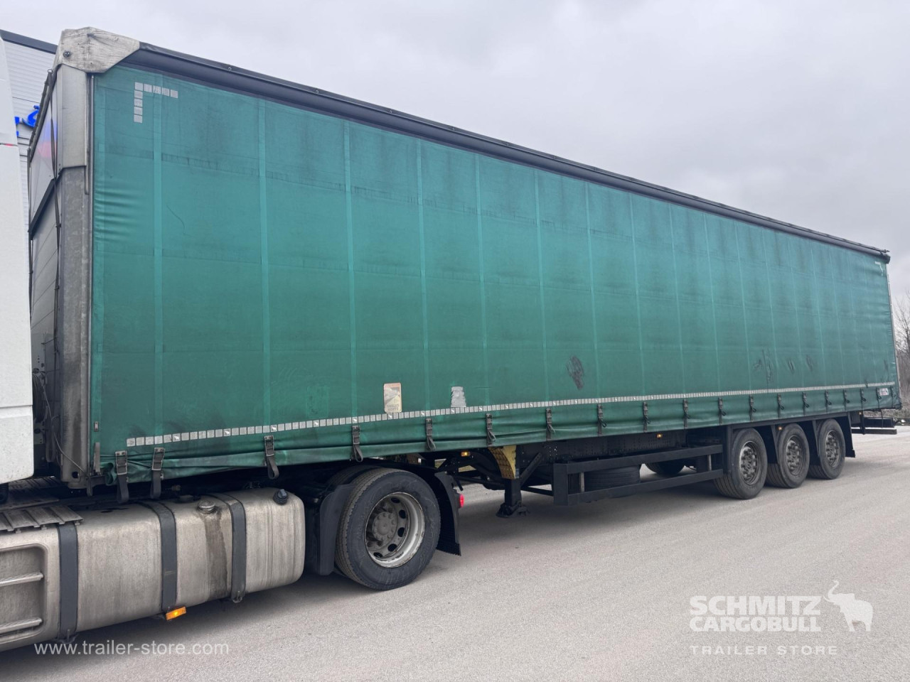 Schmitz Cargobull Curtainsider Mega 
