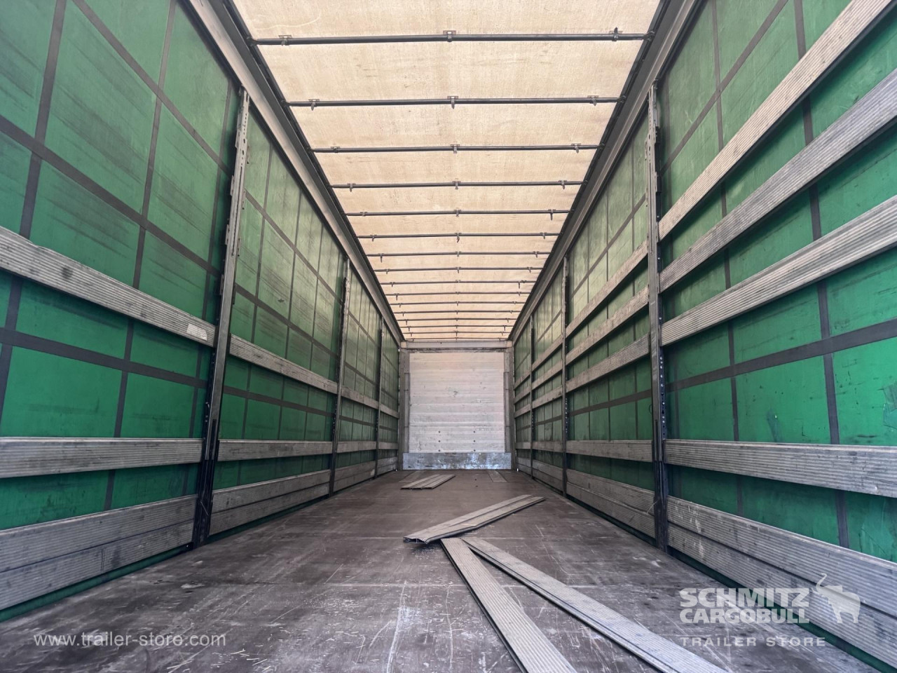 Schmitz Cargobull Curtainsider Mega 