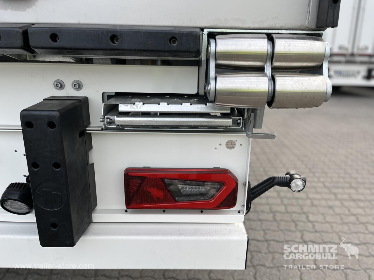 Schmitz Cargobull Tiefkühler Standard Doppelstock Trennwand 