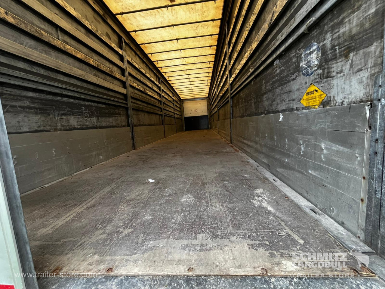 Schmitz Cargobull Curtainsider Standard 