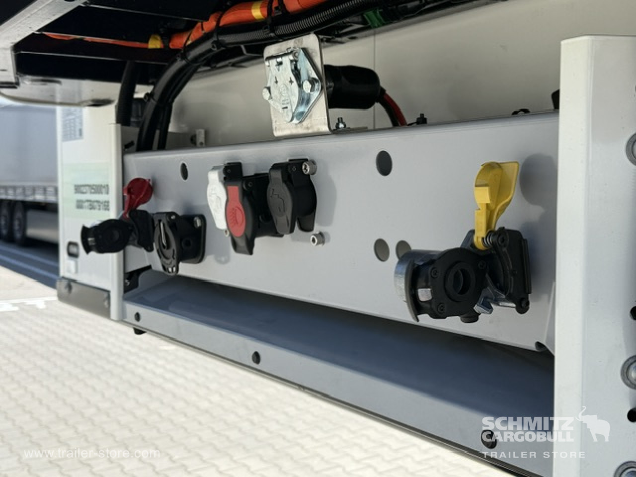 Schmitz Cargobull Oplegger Vries Standard Taillift 