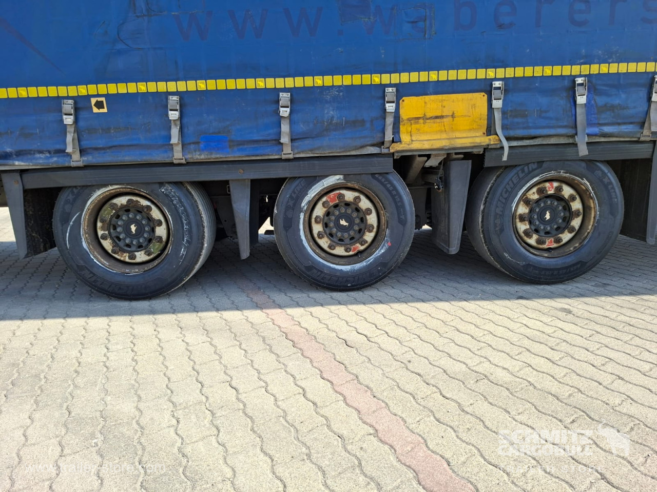 Schmitz Cargobull Curtainsider Mega 