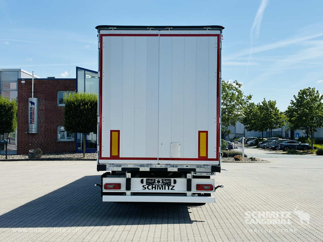 Schmitz Cargobull Curtainsider Standard Getränke 