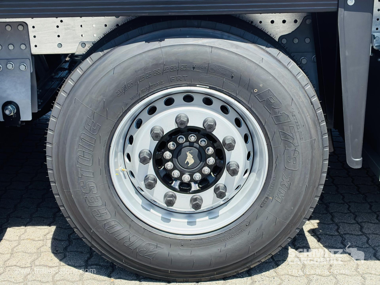 Schmitz Cargobull Curtainsider Standard Getränke 