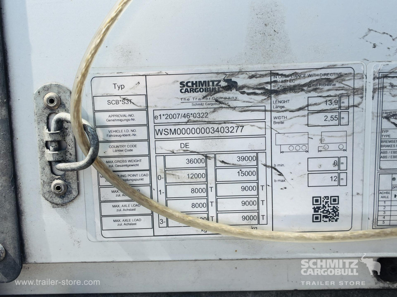 Schmitz Cargobull Curtainsider Standard Getränke 