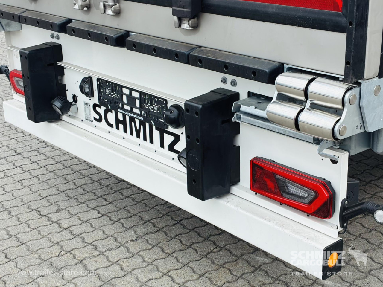 Schmitz Cargobull Tiefkühler Standard Doppelstock Trennwand 