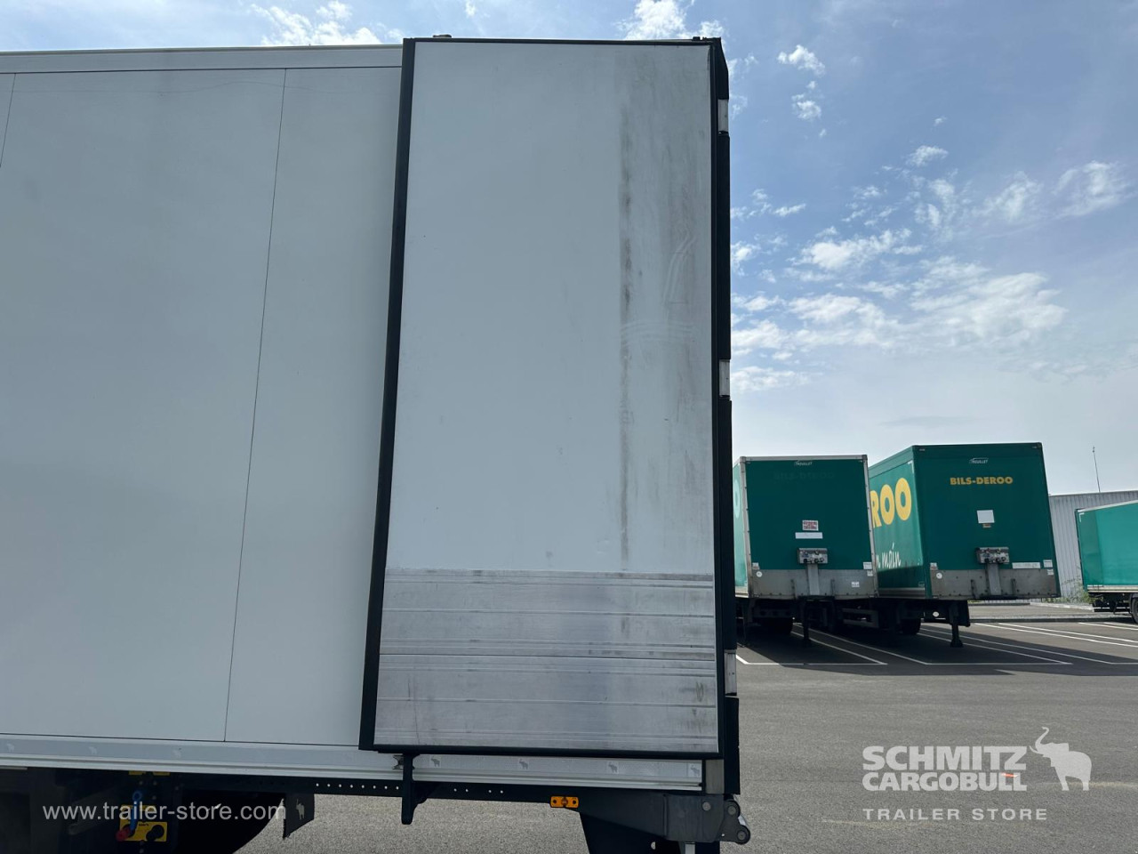 Schmitz Cargobull Semitrailer Reefer Standard Hayon 