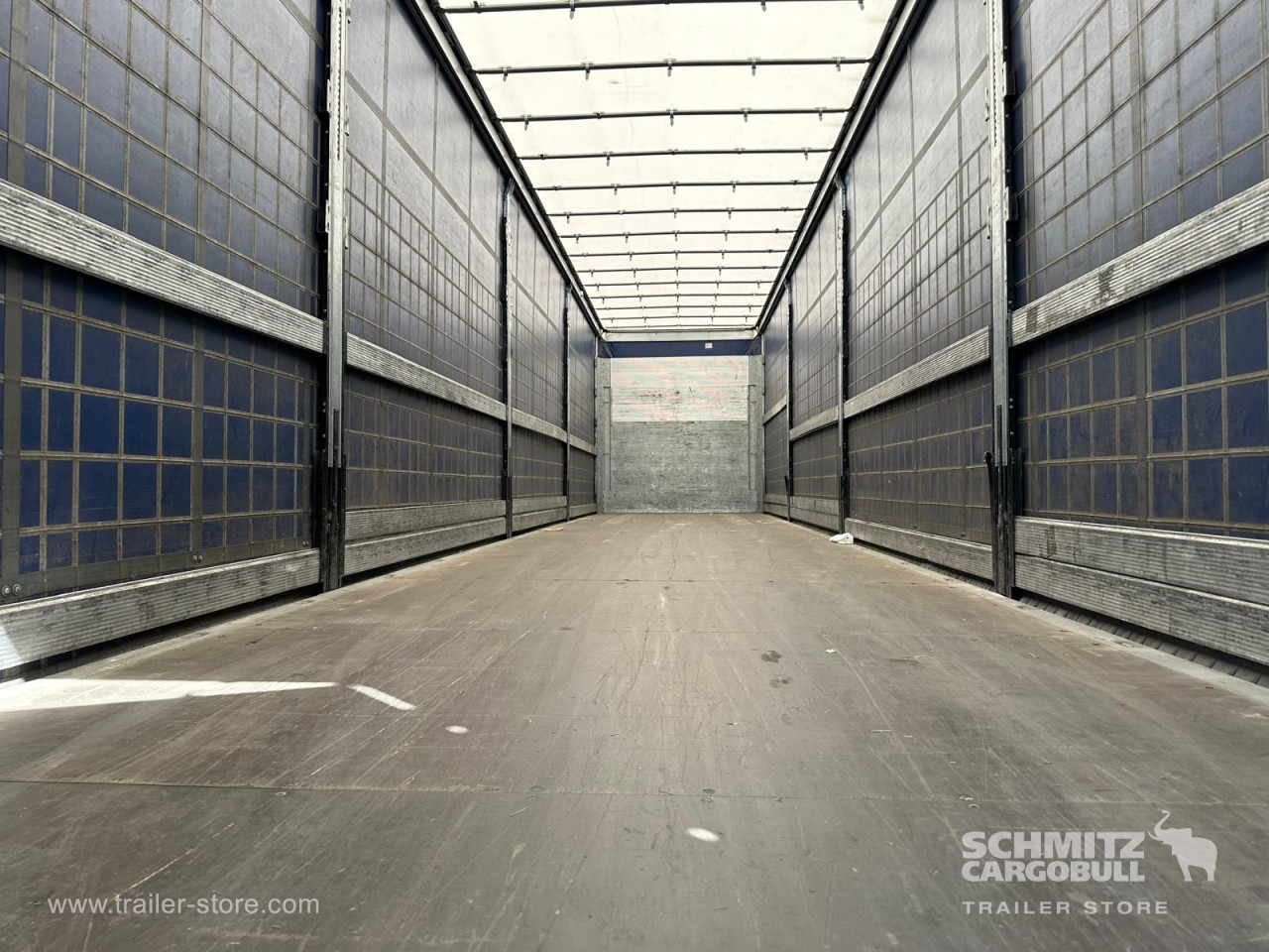 Schmitz Cargobull Semitrailer Curtainsider Standard Hayon 