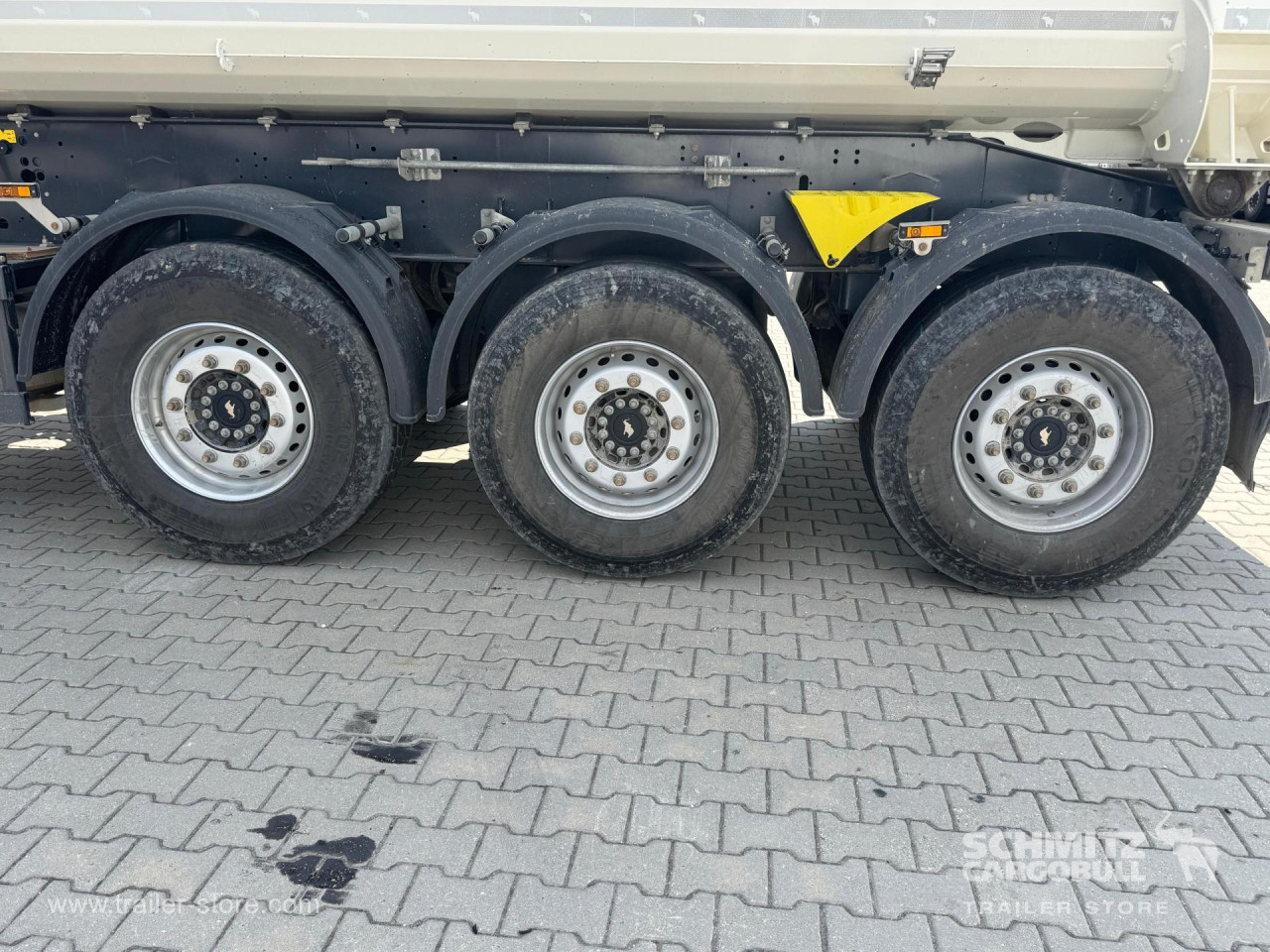 Schmitz Cargobull Bena basculabila semirotunda din 28m³ 