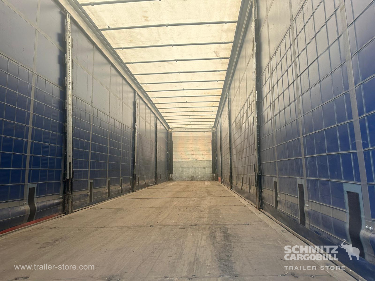 Schmitz Cargobull Semitrailer Curtainsider Mega 