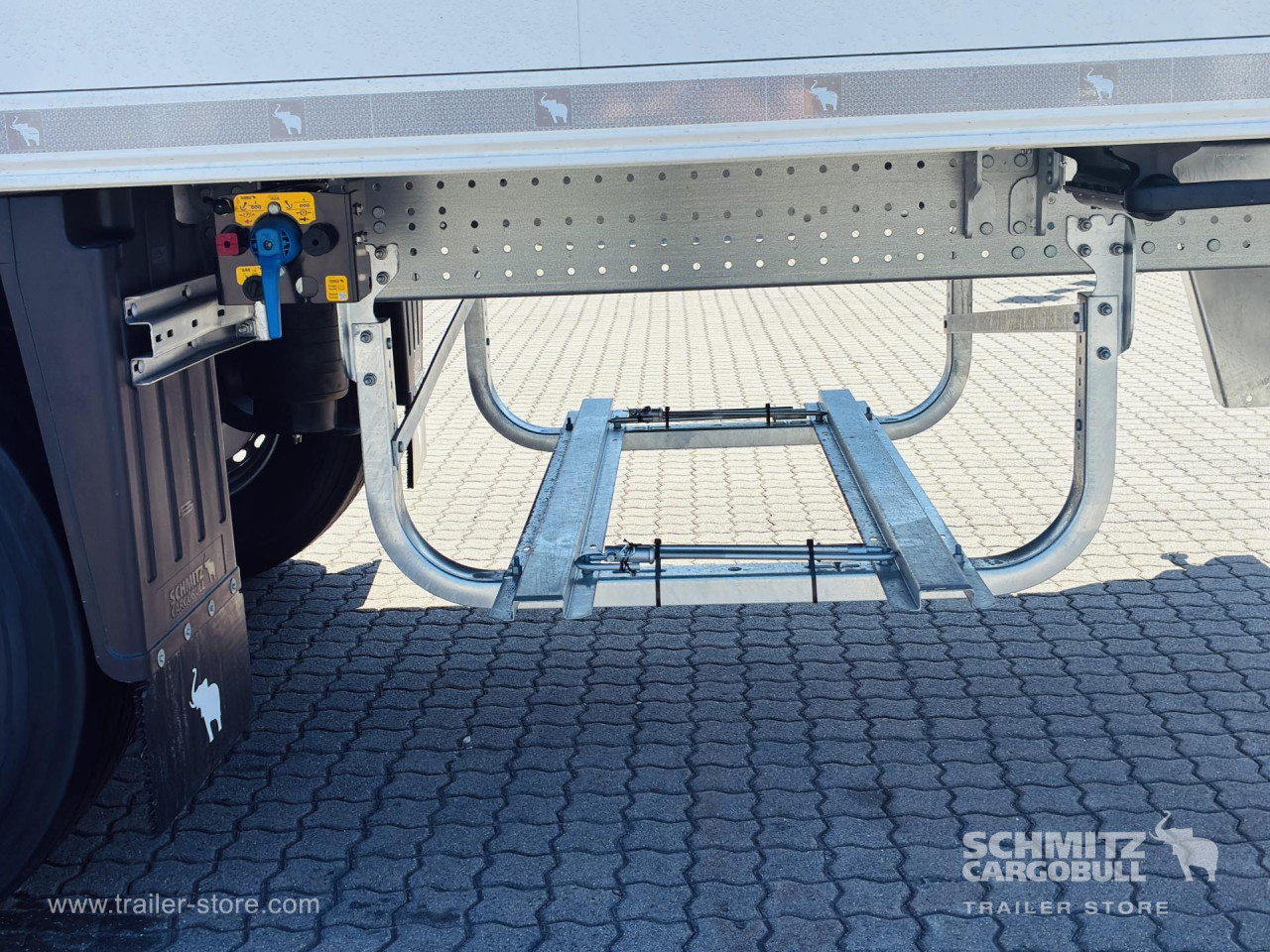 Schmitz Cargobull Tiefkühler Standard Doppelstock Trennwand 
