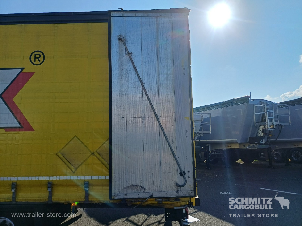 Schmitz Cargobull Curtainsider Mega 