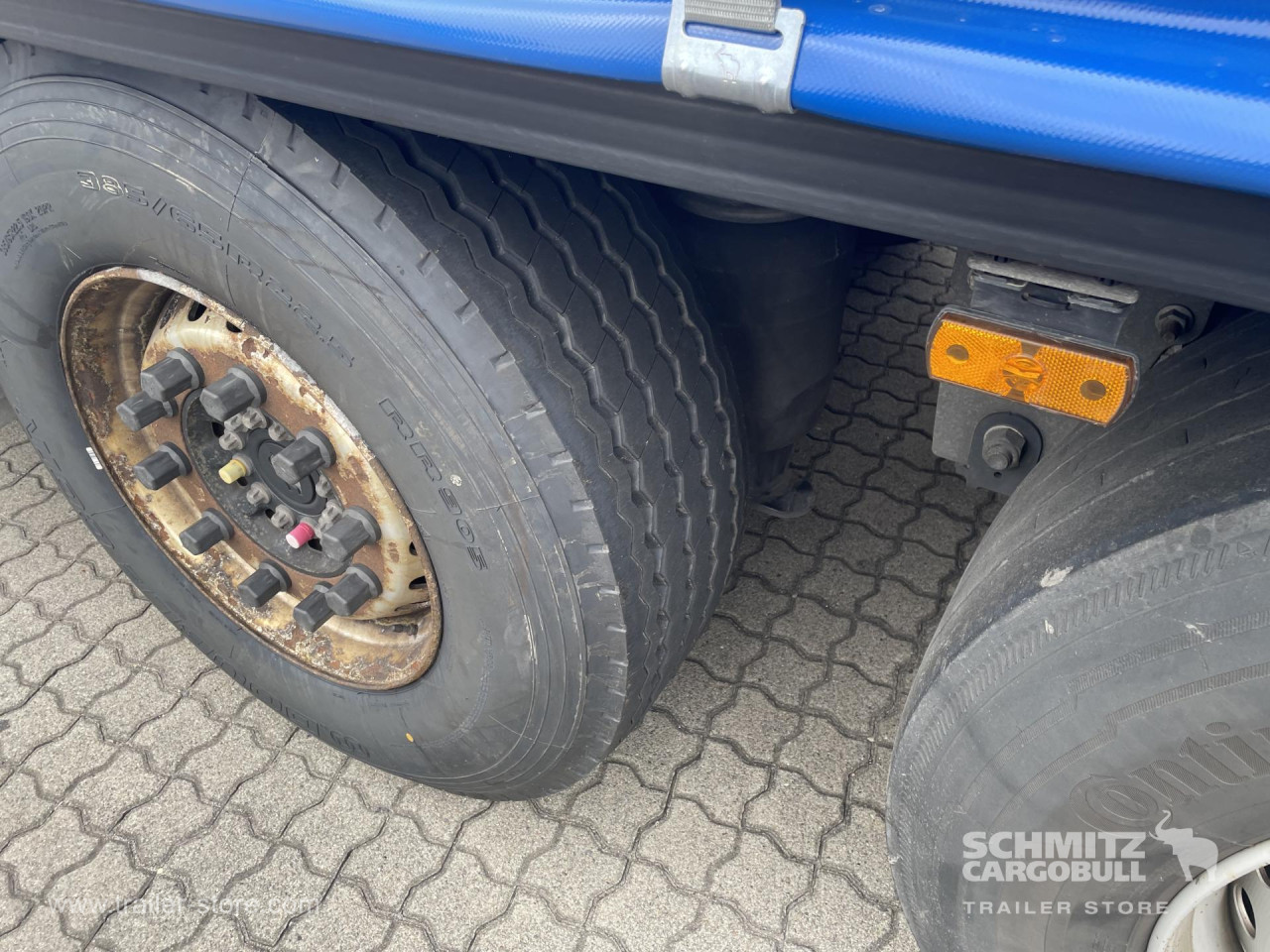 Schmitz Cargobull Curtainsider Standard Getränke 