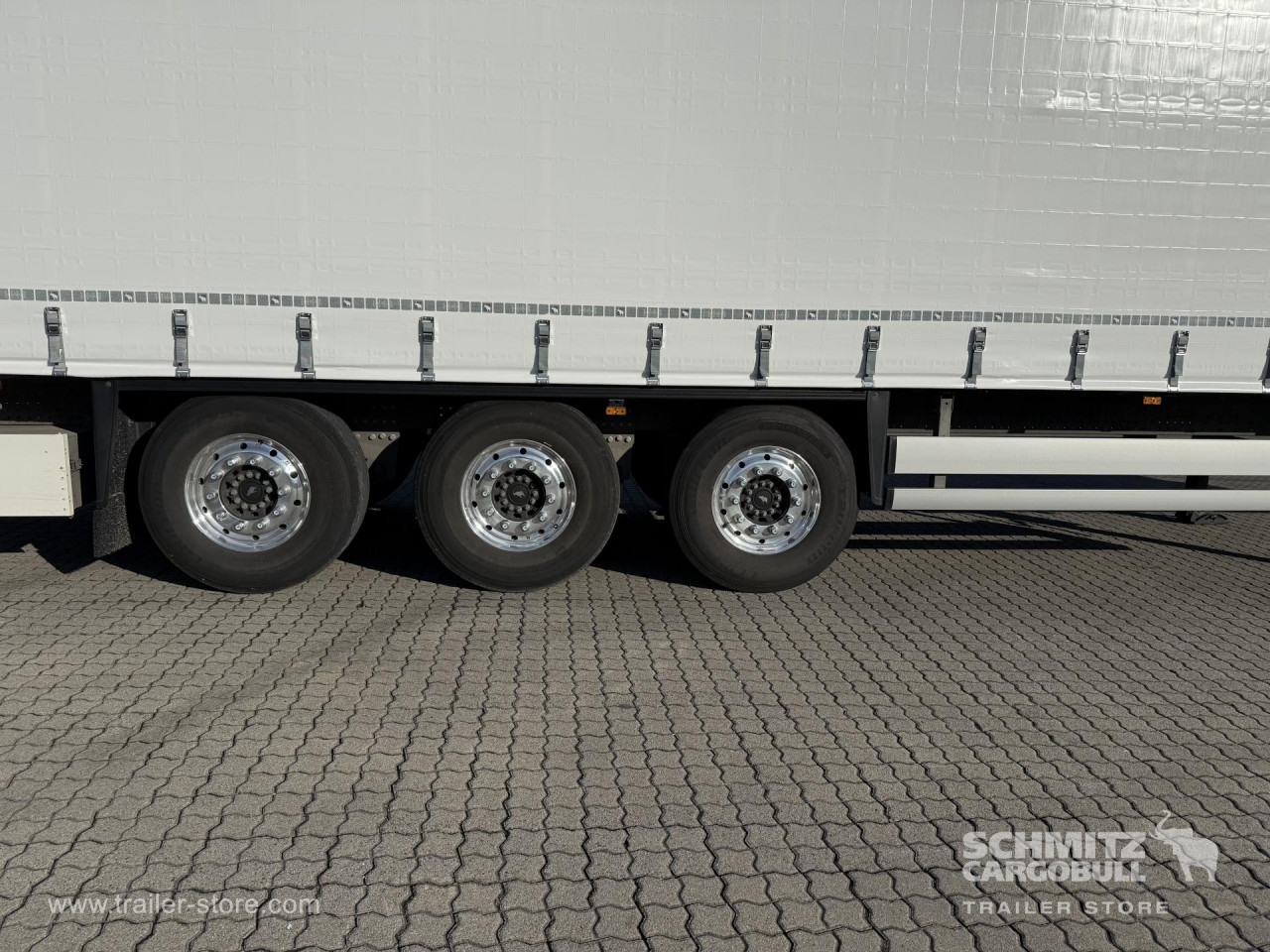 Schmitz Cargobull Curtainsider Standard 